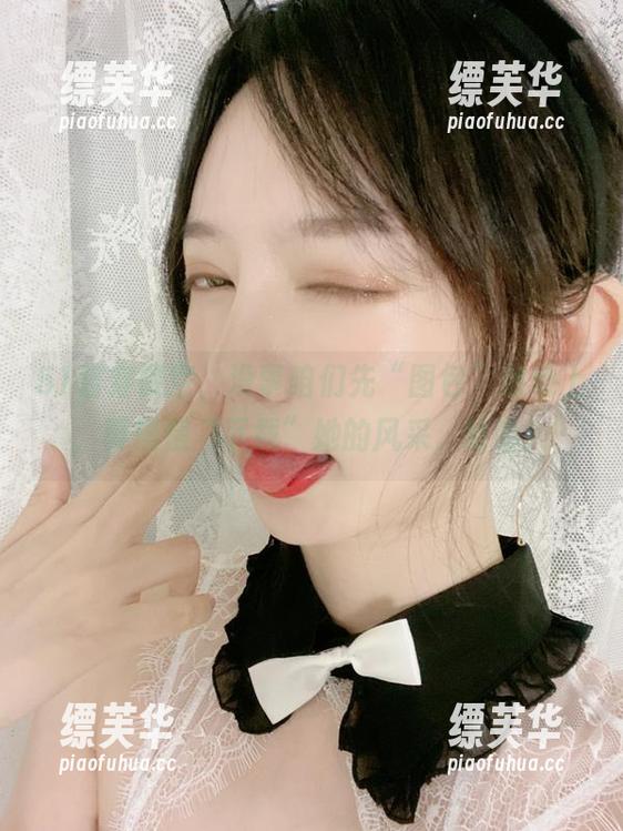 51酱 51酱穿镂空,没事咱们先“图包”放地上,再慢慢“下载”她的风采,哈哈!