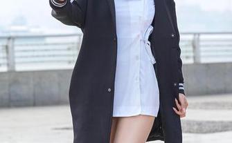 爱丝直穿少女的操场，图片总能勾起一些奇怪的回忆。