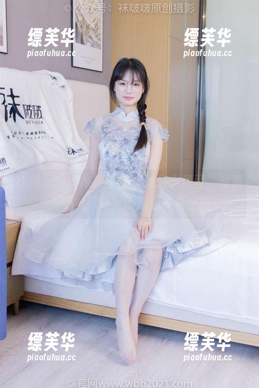 BoBoSocks袜啵啵 - 她是小甜豆，写真中的丝袜让人不禁想多看一眼