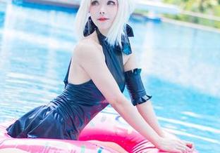 睁大眼睛！无圣光下的Kitkat Cosplay长腿，也太耐看了吧？