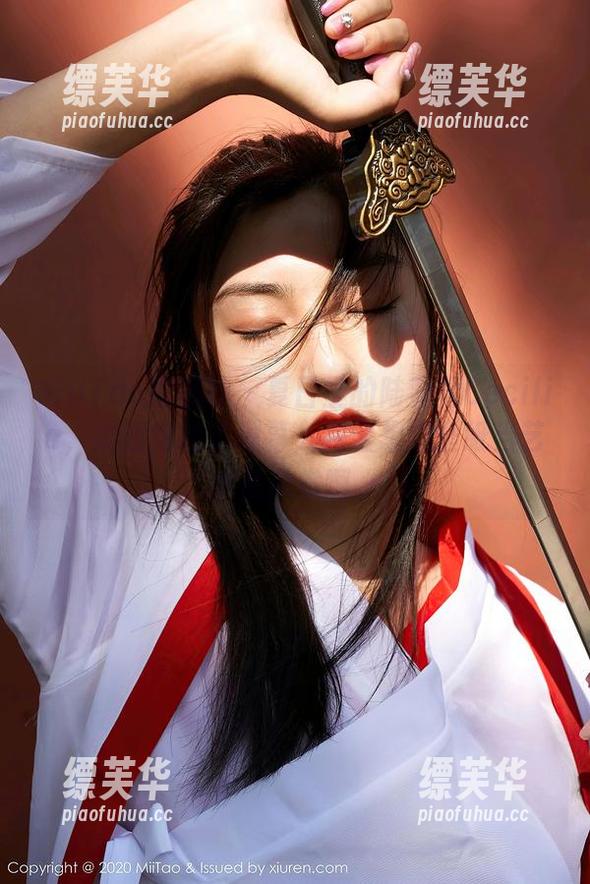 MiiTao蜜桃社 - 夏日里的陆萱萱Cecilia，美图穿越了屏幕，完全想把壁纸当艺术品欣赏啊。