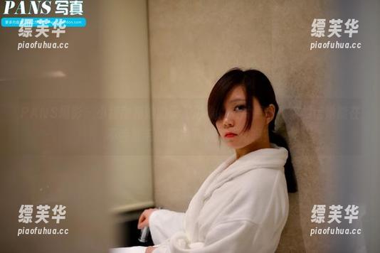 PANS摄影 - 小甜甜和她的天使形象，图片更新！你相信她能在不丢羽毛的情况下快乐飞翔吗？