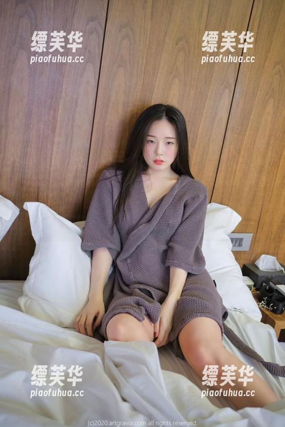 Pia(피아)的高清日常：放松在[DJAWA]的沙发上，谁说休闲不能拍照？