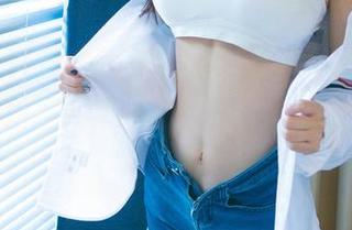 UGirls尤果网 - 这组图片真有意思，赵伊彤的旅拍，就像一场不请自来的旅行，下载了吗？