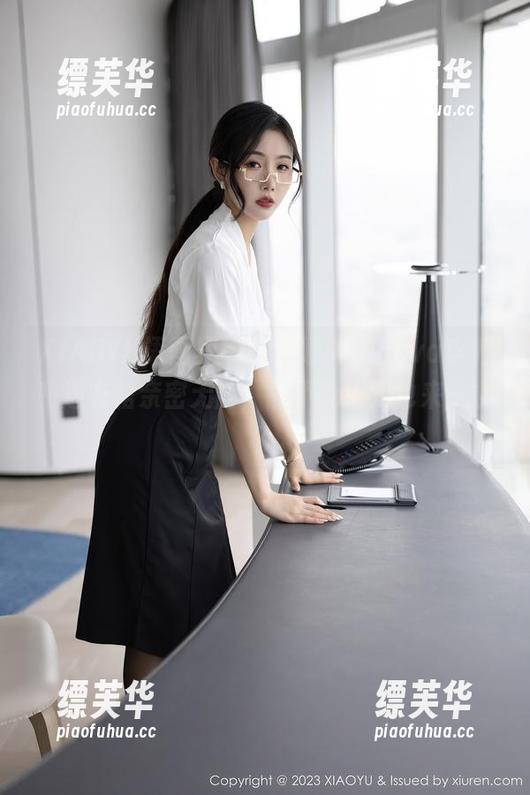 XIAOYU语画界 - 原图曝光，nova李雅和连衣裙亲密无间，能不能给我也来一条？