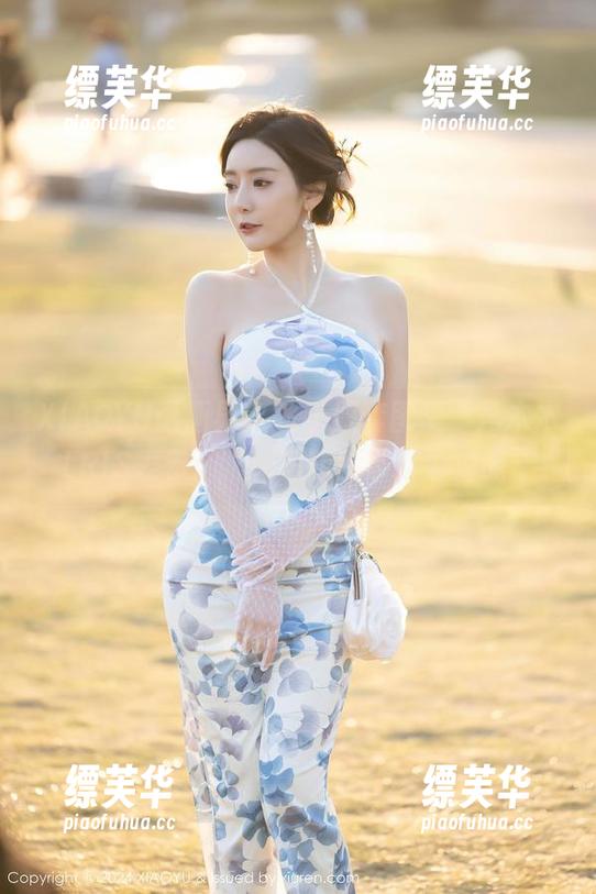 XIAOYU语画界 - 水手服套图里，冯木木LRIS表示：“我只想顺带打个海战”