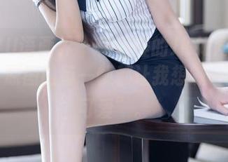 XIAOYU语画界 - 程程程的JK如同一场小冒险，原图的每一帧都让我想喊一声“好可爱”。