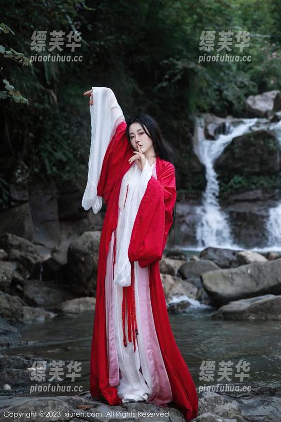 Xiuren秀人网 - 欢迎观看刘婷婷的万圣节作品图集：吓得我差点喝掉南瓜汁！
