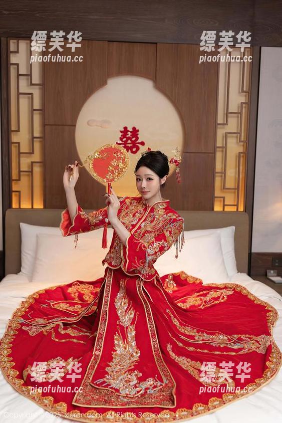 Xiuren秀人网 - 方子萱：在黑丝和吊带之间游刃有余的写真艺术家！