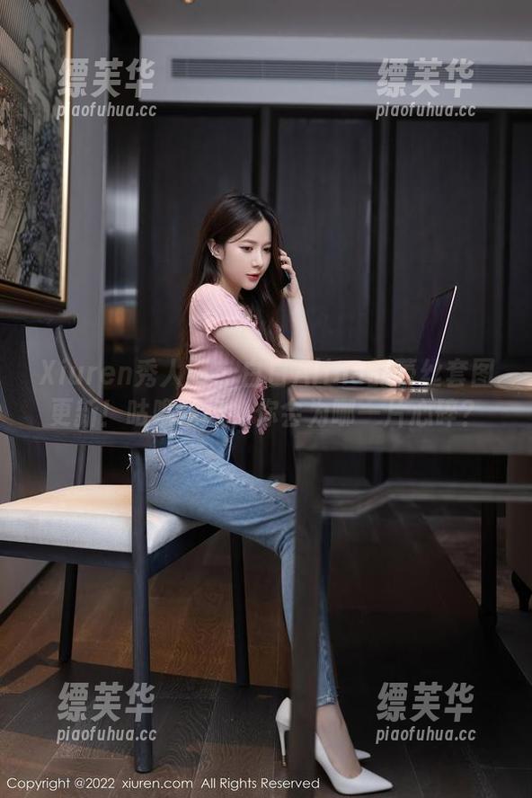 Xiuren秀人网-白白Alina Xiuren秀人网 - 白白Alina的蕾丝套图更新!咕噜咕噜,你会为哪一片心碎?