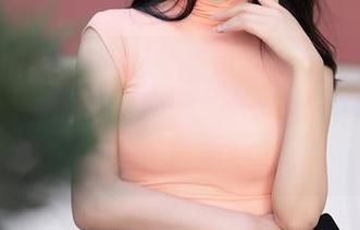 Xiuren秀人网 - 原图里,金妍兮的美脚叫我放下了正在吃的零食……不止一次啊!