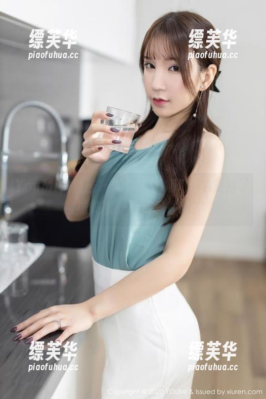 YouMi尤蜜荟-娜娜TINA YouMi尤蜜荟 - 呜哦,娜娜TINA更新了网袜美图,你能忍住吗?