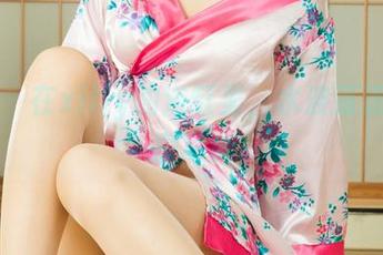 丽柜 - 在xilly的浴缸里，水波荡漾着私房写真