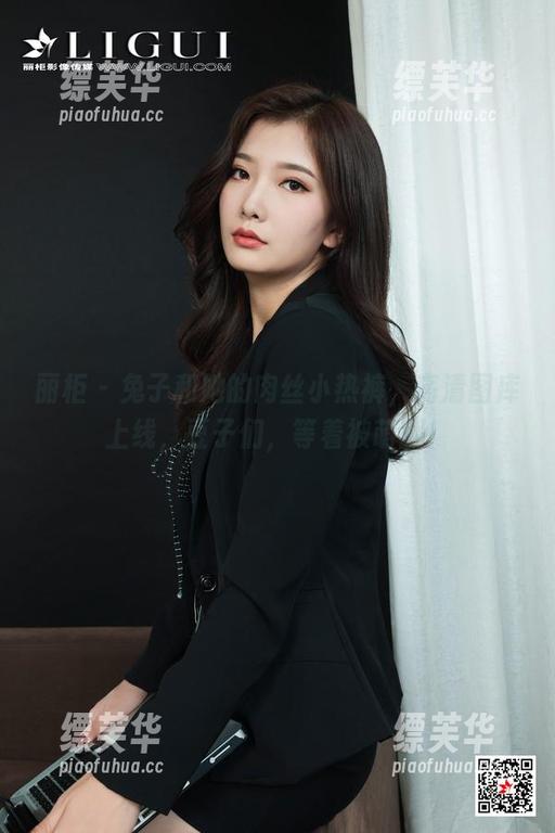 丽柜 - 兔子和她的肉丝小热裤，高清图库上线，豆子们，等着被萌翻！