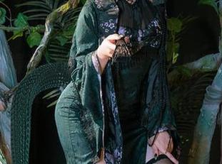 浴室洗澡姿势新高度，云溪溪奶桃和她的美图配合得天衣无缝！