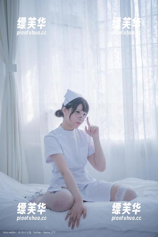 你十七鸽在线：宿醉毛衣，像是某种奇怪的审美，图片里总有让人错觉的地方