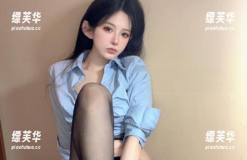 cosing倦倦喵的露背裙？看着图我也醉了，你能忍住吗？