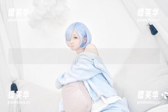 看！名赖弥七的裸足写真合集，能不能不让我腿痒痒？