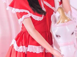 头条女神 - 松果儿教你如何把制服也穿出‘快递员’的气质——原图更新送达!