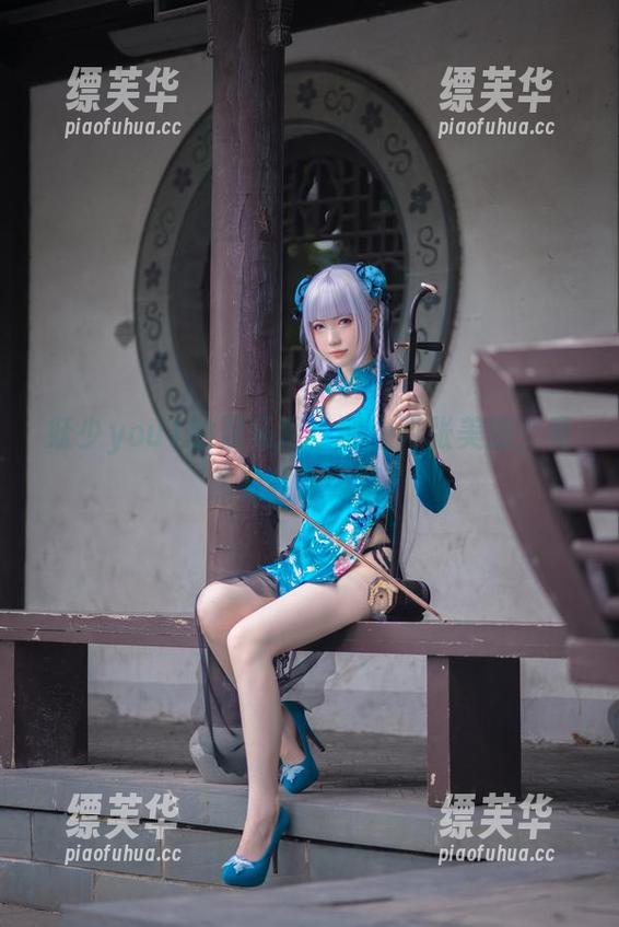妖少you1的双马尾，配上两张美图，竟然有种魔力呢。