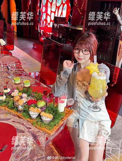 宝儿mysterial的美足旅行，带你看不一样的cos，套图总裁上线！