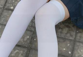 少女秩序 - 别说我不提醒你，乐栀的网袜美图分享即将发‘网’！