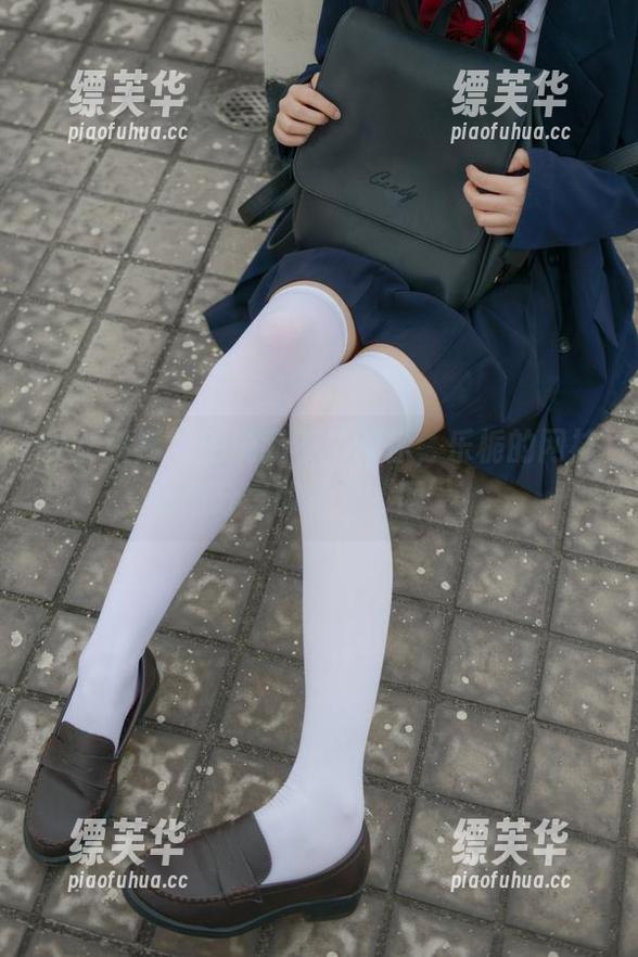 少女秩序 - 别说我不提醒你，乐栀的网袜美图分享即将发‘网’！