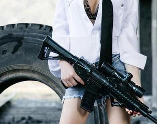 尤果网 - 进入娜依灵儿的网盘：见证女王的绝美作品