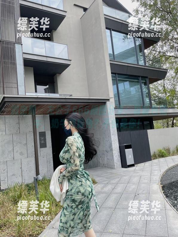 微密圈 - 左公子666原图分享：粉粉色奶牛，奶牛和粉色？不愧是你！