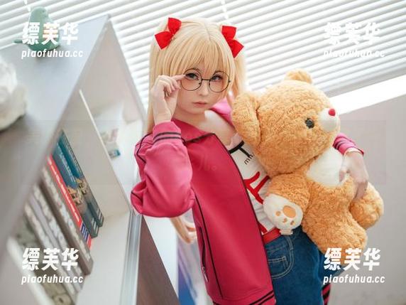 美脚在前，幼水铃衣的cos分享让我忍不住多停留了一会儿。