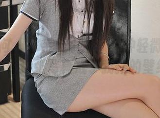 异思趣向 - 水手服小宝:一种轻微的调皮感,让这张写真成了我新的壁纸。