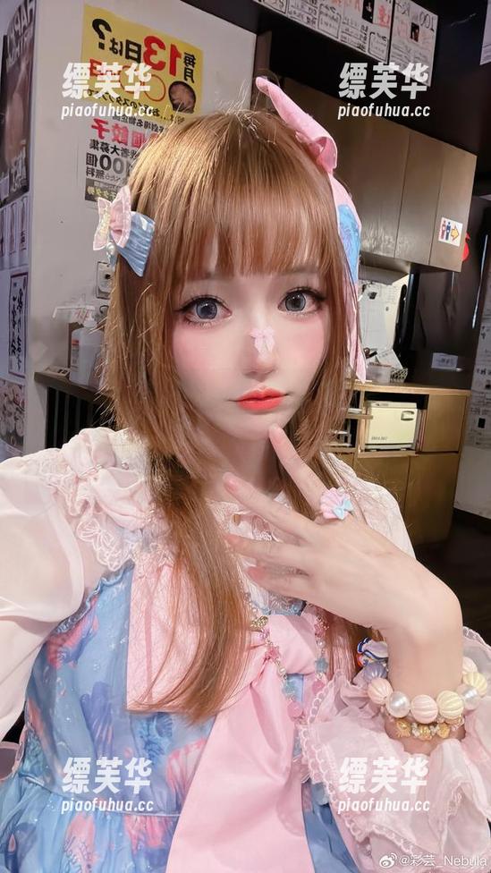 彩芸_Nebula的绝妙选择：泳装合集，听说这里面还有“隐藏版”……唔，对，免费哒！