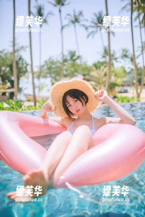 念雪ww的狂热夏日：每一张cos照片都在撒娇吧