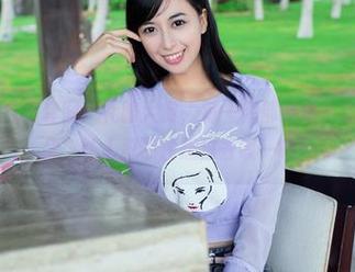 推女郎 - 赵纹清套图：礼服大赏，每一件都像是开在春天里的花朵，让人忍不住想过去嗅一嗅！