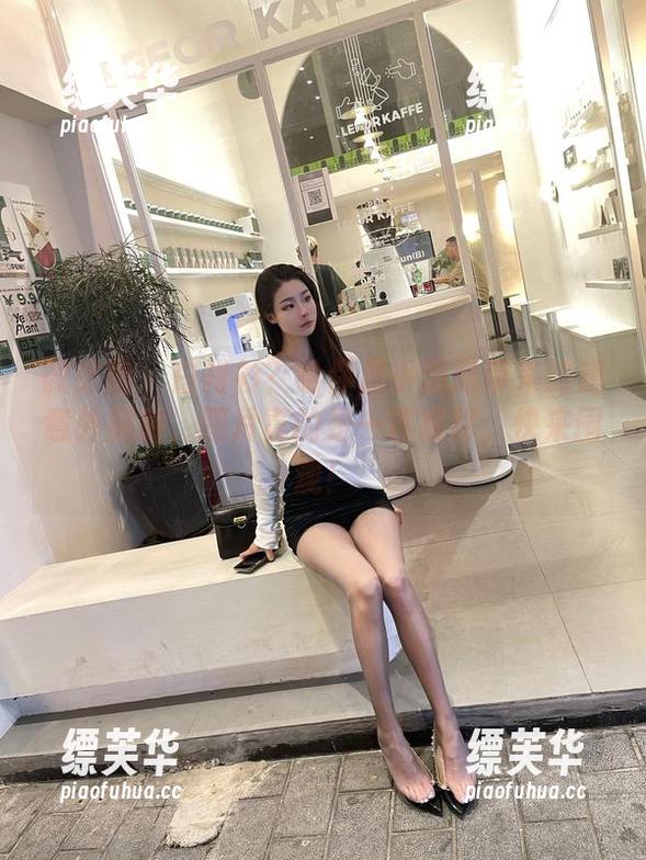 微密圈 - 白衬衫？给你是小逗逗带来的超意外福利，图片真的是一言难尽，快来围观！