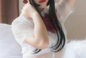 突然就想搜一搜杏子夫人的资源,那夜色妖姬太像我的理想型了!