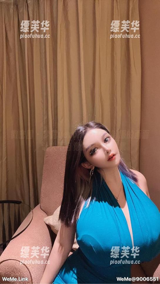 微密圈 - 梦露veronica穿着制服的画面，让人不自觉停留的写真集