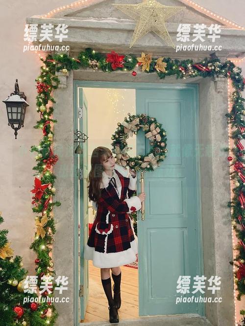 小心泥泥汝的居家趣味，cos就像无意走出的原图似的，不靠边。