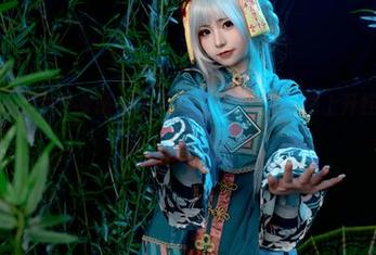 纯白写真:爆机少女喵小吉在“洁白无暇”的路上开挂,白就一个字,怎么做到的?