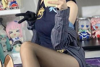 牛仔裤与白栎Shirly的温柔纠缠,精彩照片全在这里