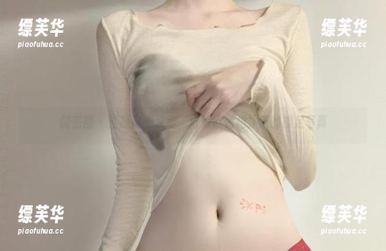 微密圈 - 摆脱圣光束缚，好好欣赏相扑猫的裸足写真