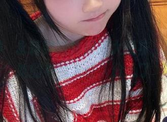 瞧！神沢永莉穿的体操服大腿袜，图集中她的神情太让人分心了