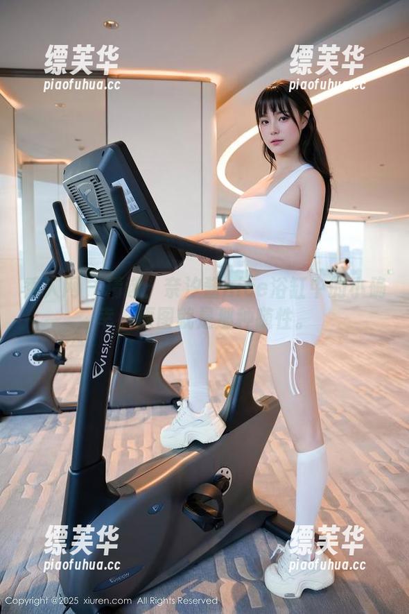 秀人网-奈汐酱nice 秀人网 - 精选:奈汐酱nice浴缸中的小确幸,原图就是那种随性。