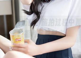 秀人网 - 偶遇奶酥,旅拍过程中那种静谧的福利写真时光