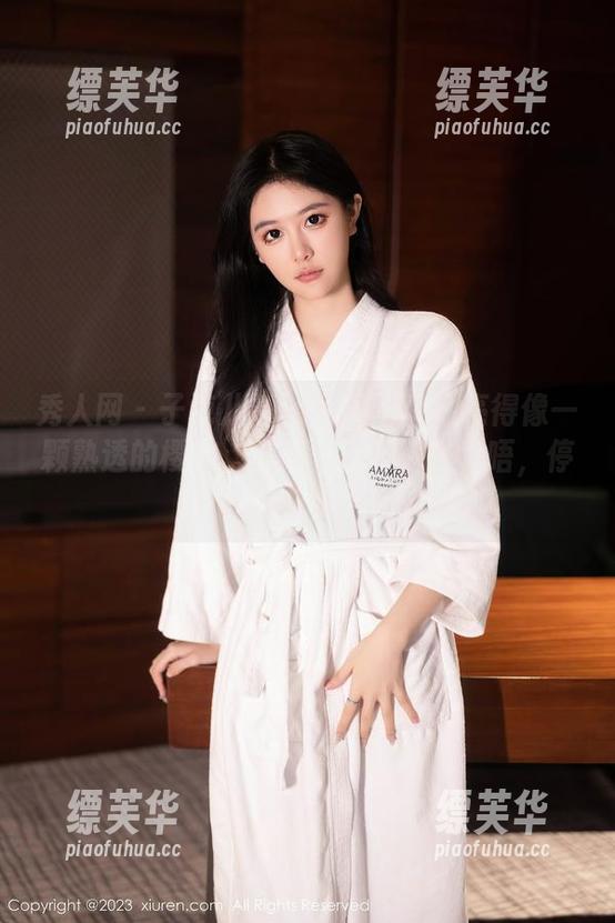 秀人网-子纯儿Annie 秀人网 - 子纯儿Annie的写真油亮得像一颗熟透的樱桃,真想一口咬下去,唔,停不下来!