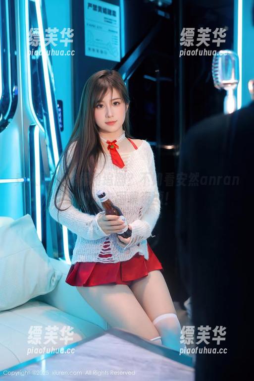 秀人网 - 培根和追剧？不如看安然anran的泳衣图集资源！