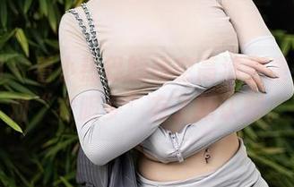 秀人网 - 看小热巴的镂空高清合集,让我对“衣服少”有了新认知。