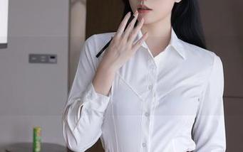 秀人网 - 果儿Victoria轻奢婚纱,整装待发,无圣光不约