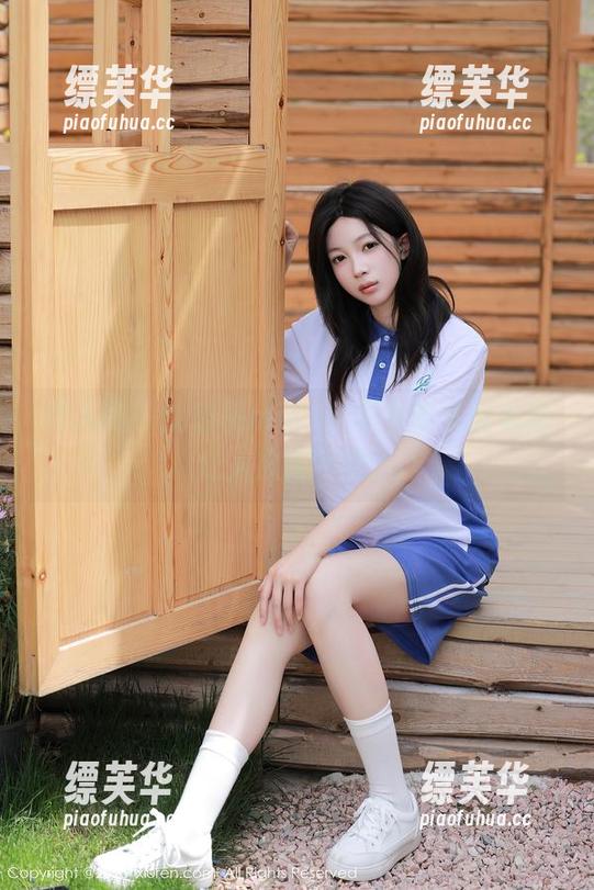 秀人网 - 沈蜜桃miko，秘书范儿的美图让人欲罢不能。