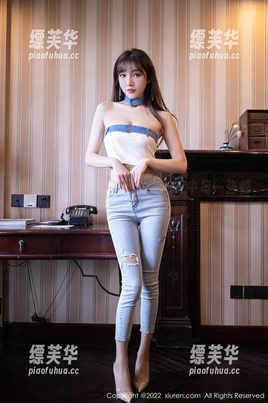 秀人网 - 潘娇娇短裙秀，图库中每一张都是“我想要这条”的写照，哇！